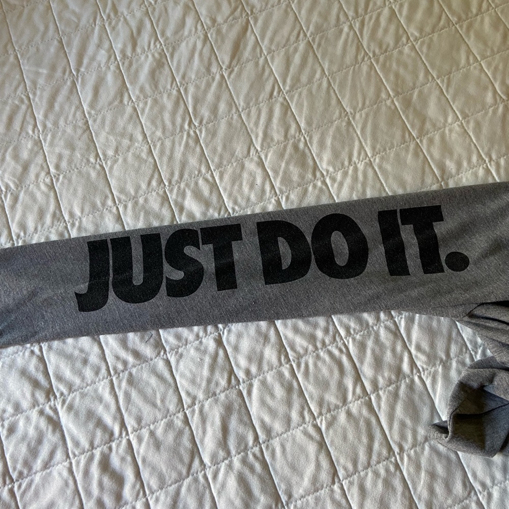 Nike - Picture 8 of 11
